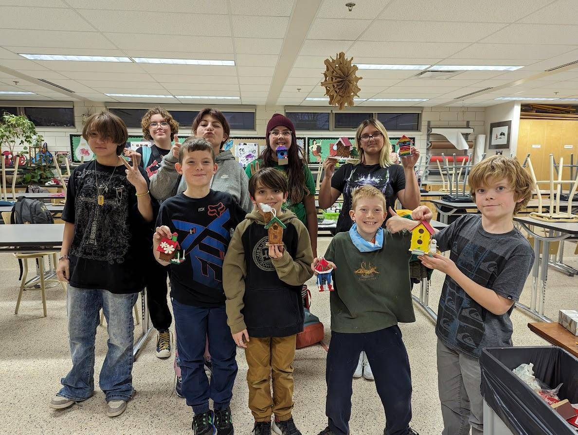 PXL 20231128 002024016